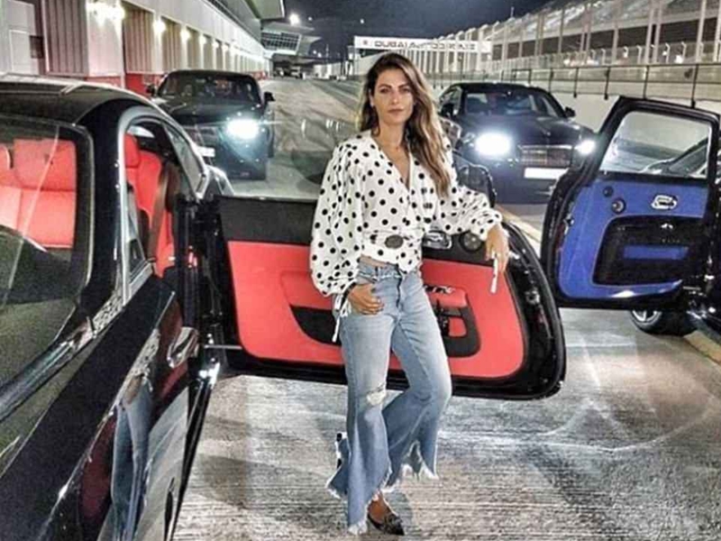نادي السيارات الخارقة النسائي يجتمع لأول مرة في دبي